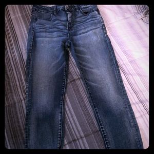 Crop Distressed Jeans